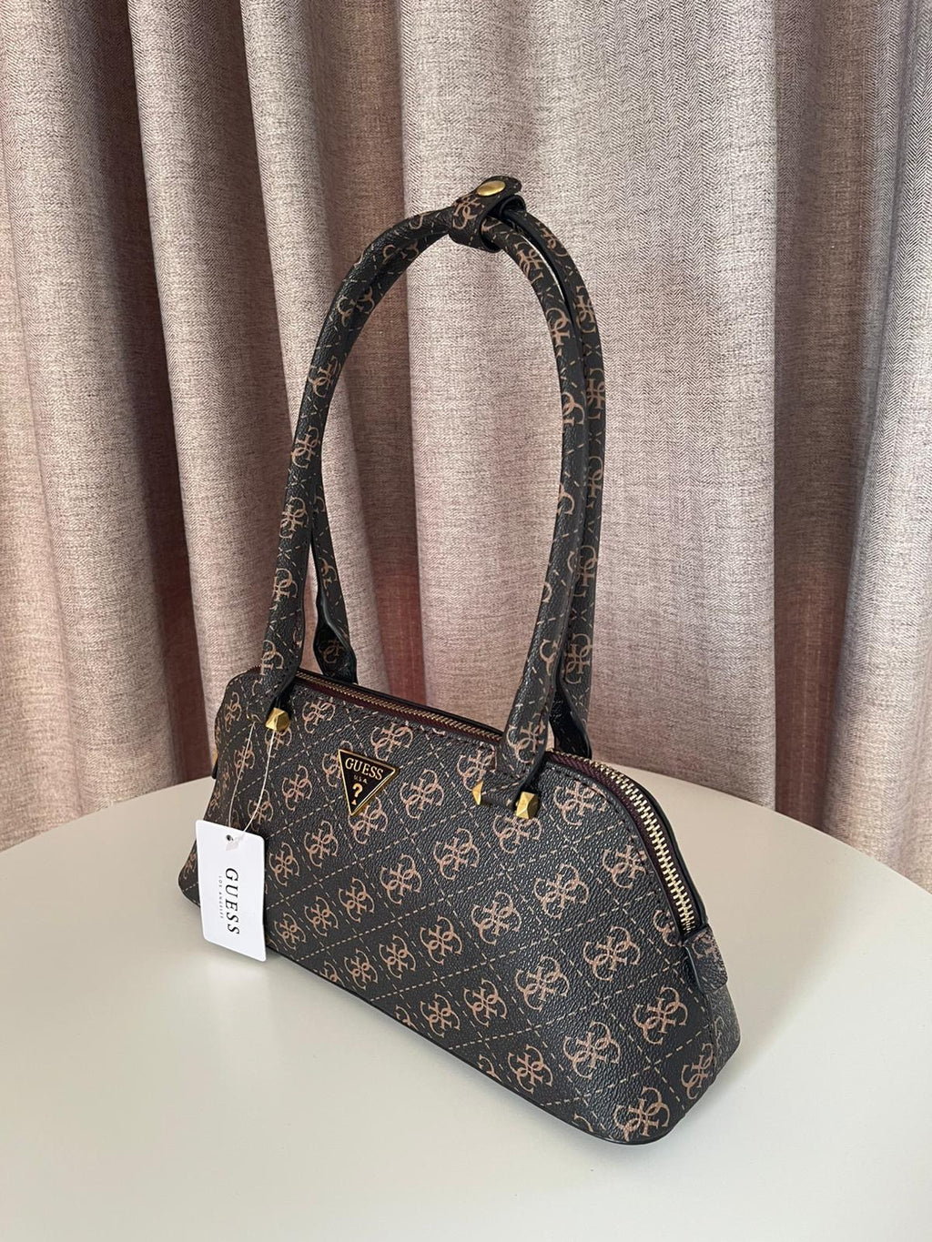 Guess Shoulder bag