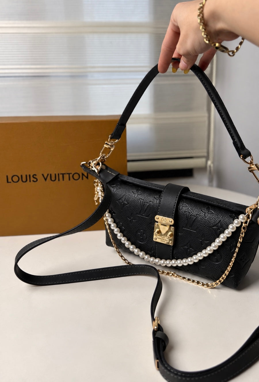 شنطة Louis Vuitton