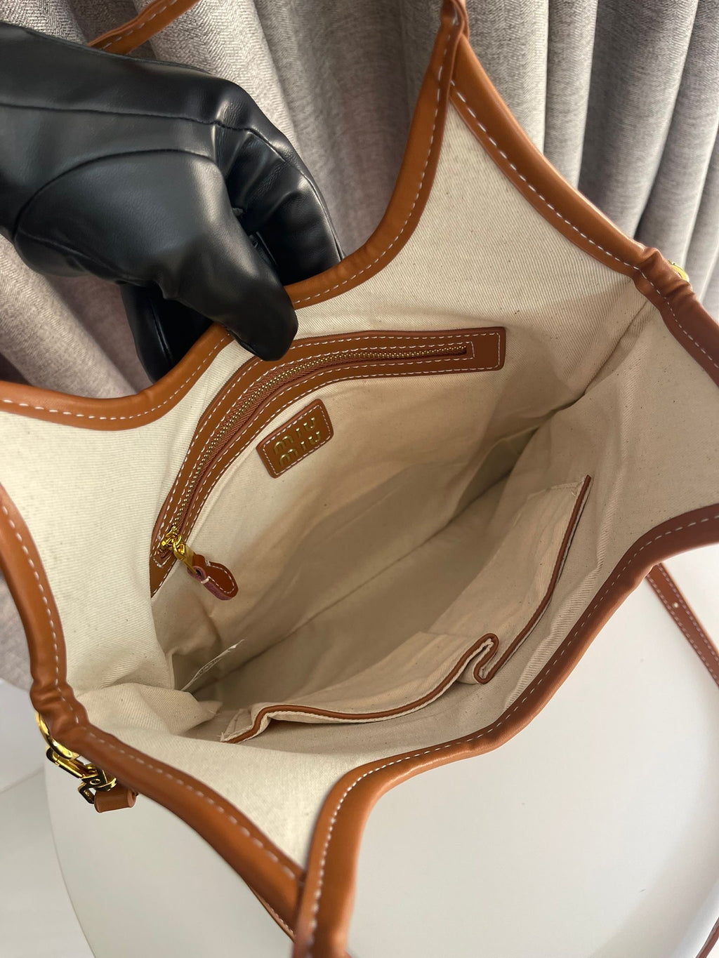 Miu Miu Ivy Leather Totebag