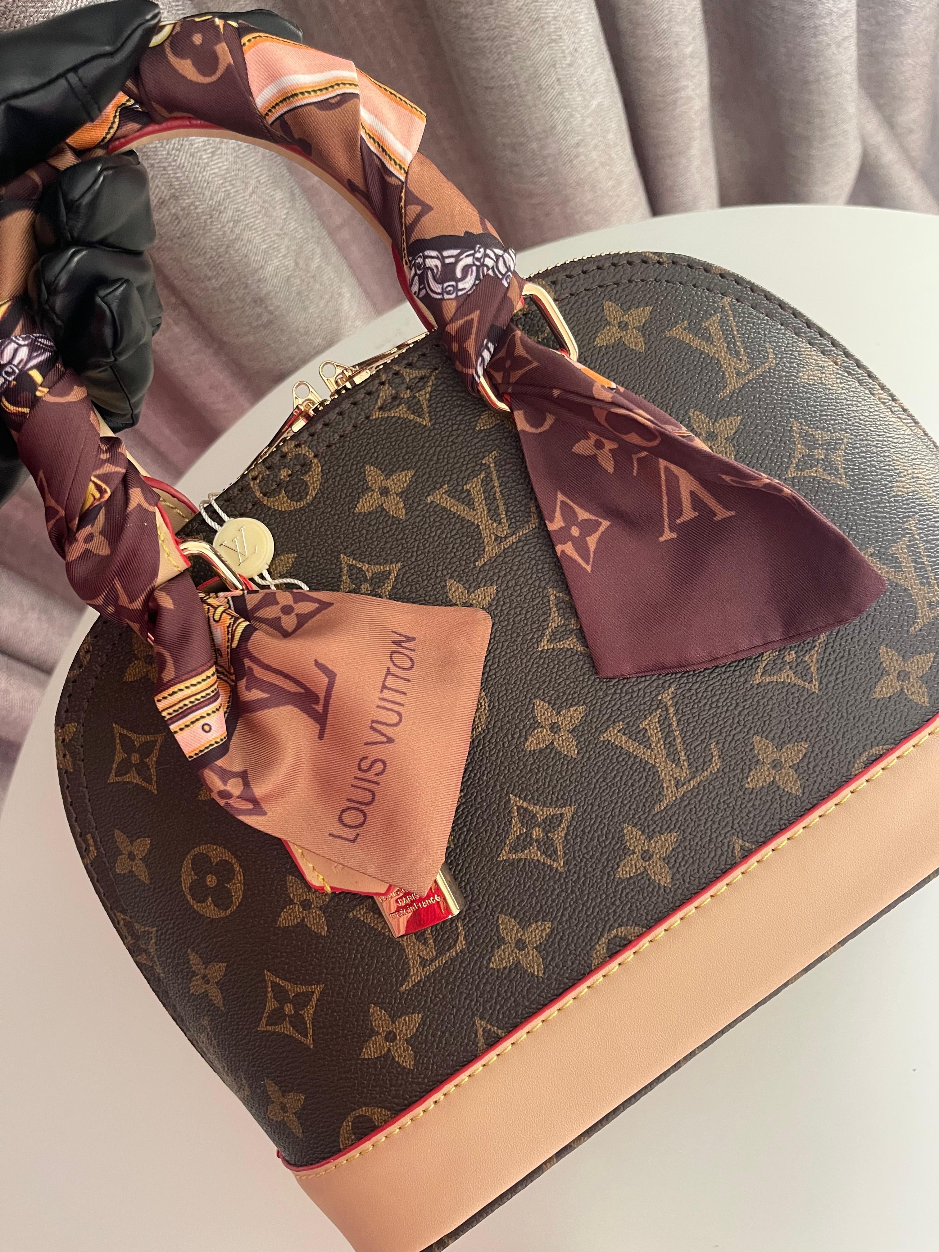 Louis Vuitton Alma Medium bag