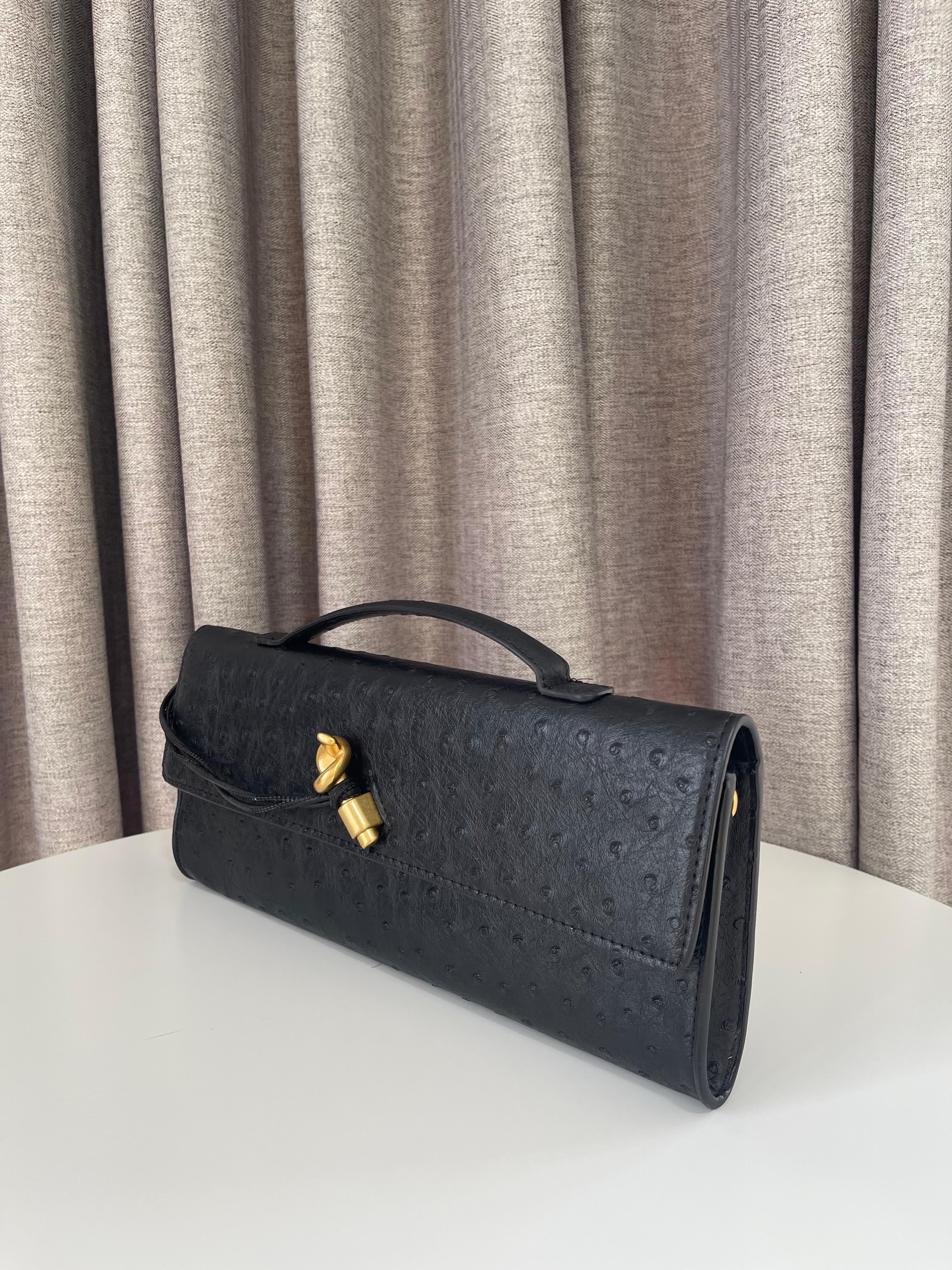 Bottega Veneta Andiamo Clutch