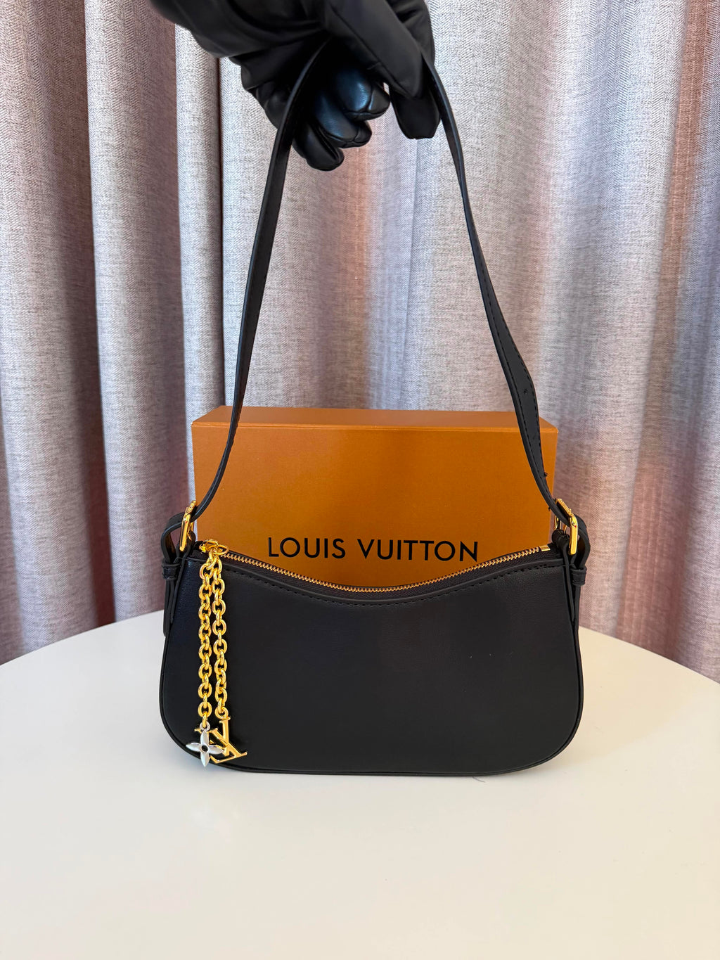 Louis Vuitton Shoulder bag