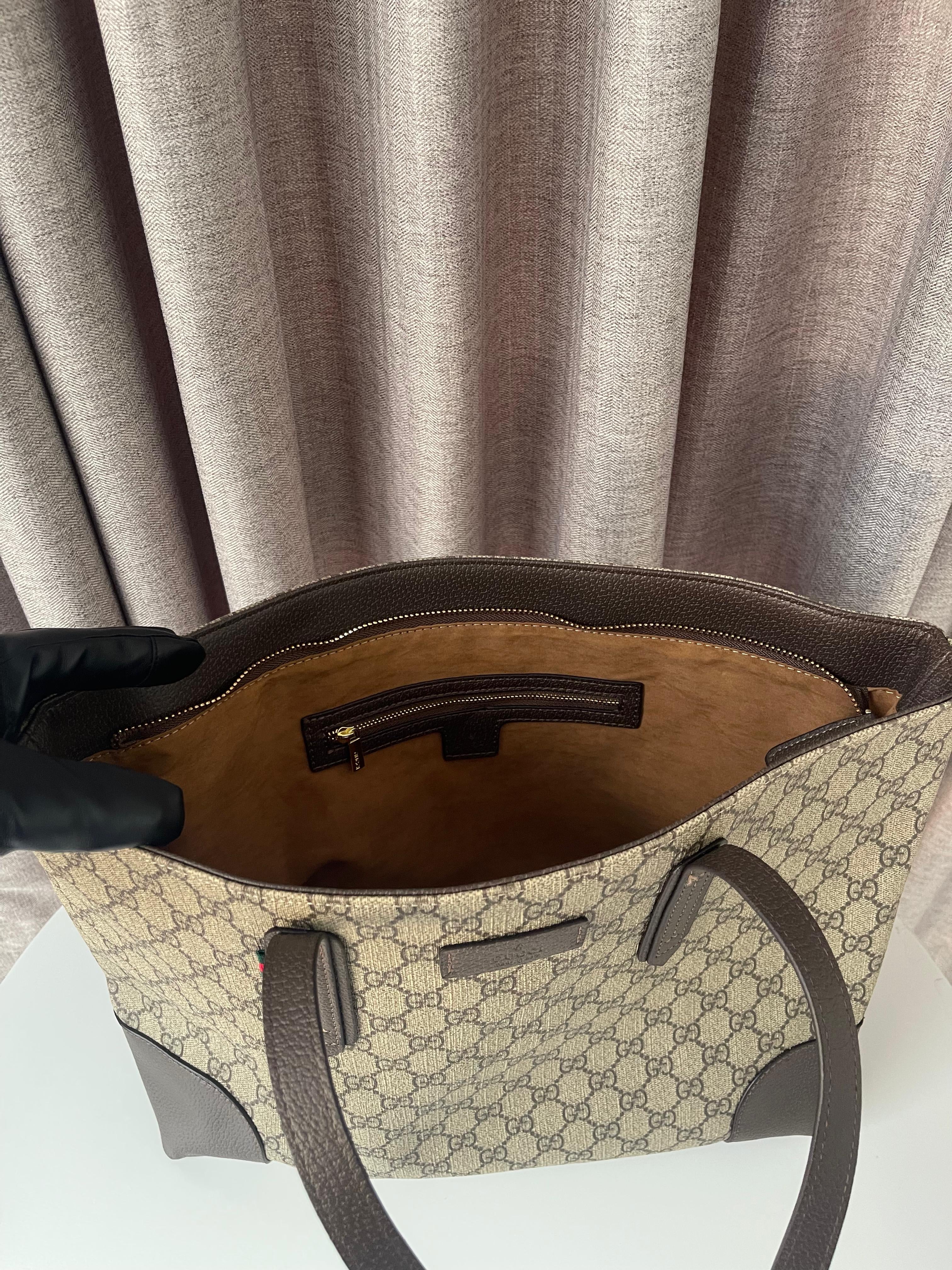 Gucci Totebag with Clutch and makeup bag