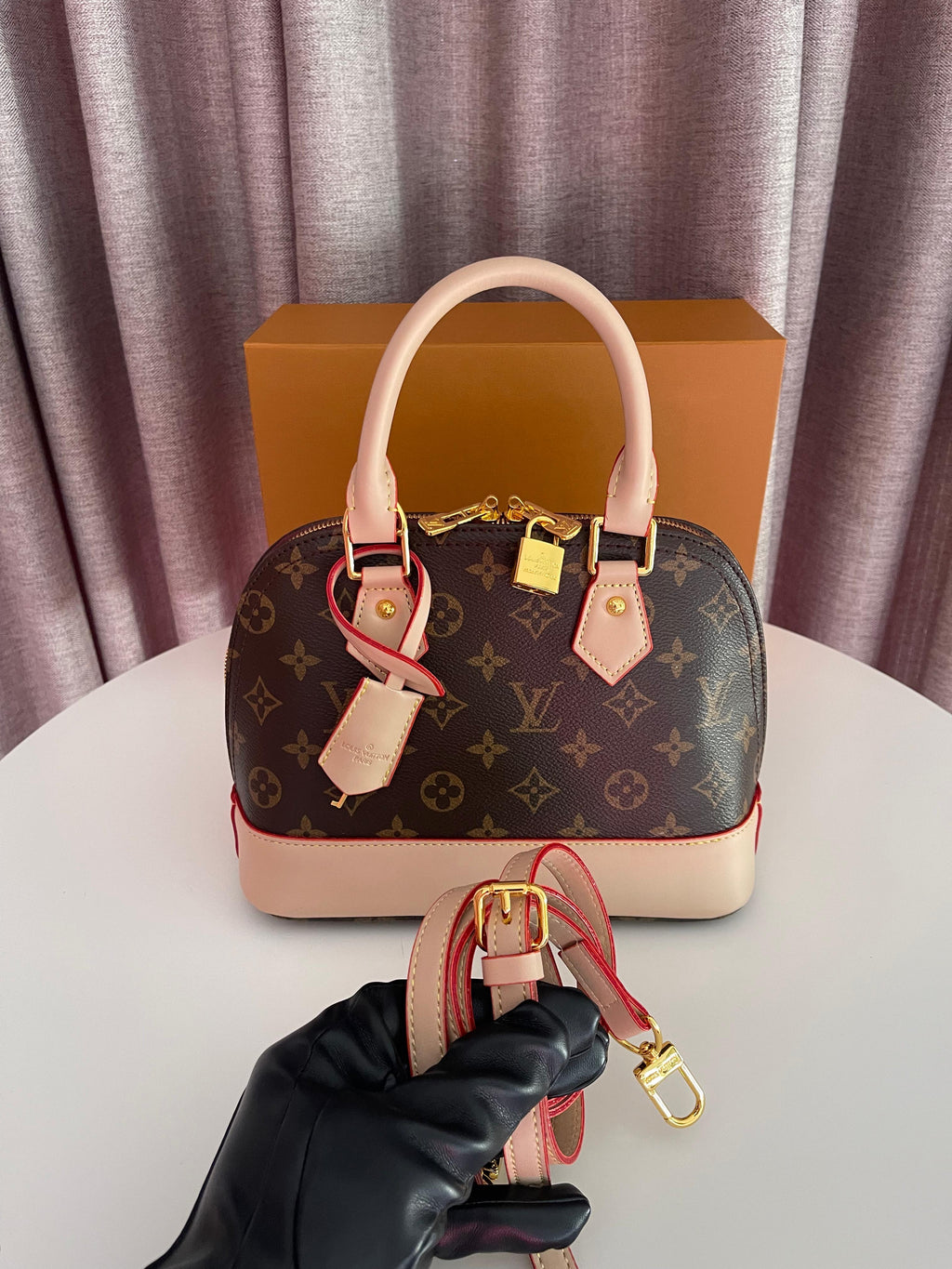 Louis Vuitton Alma Medium bag