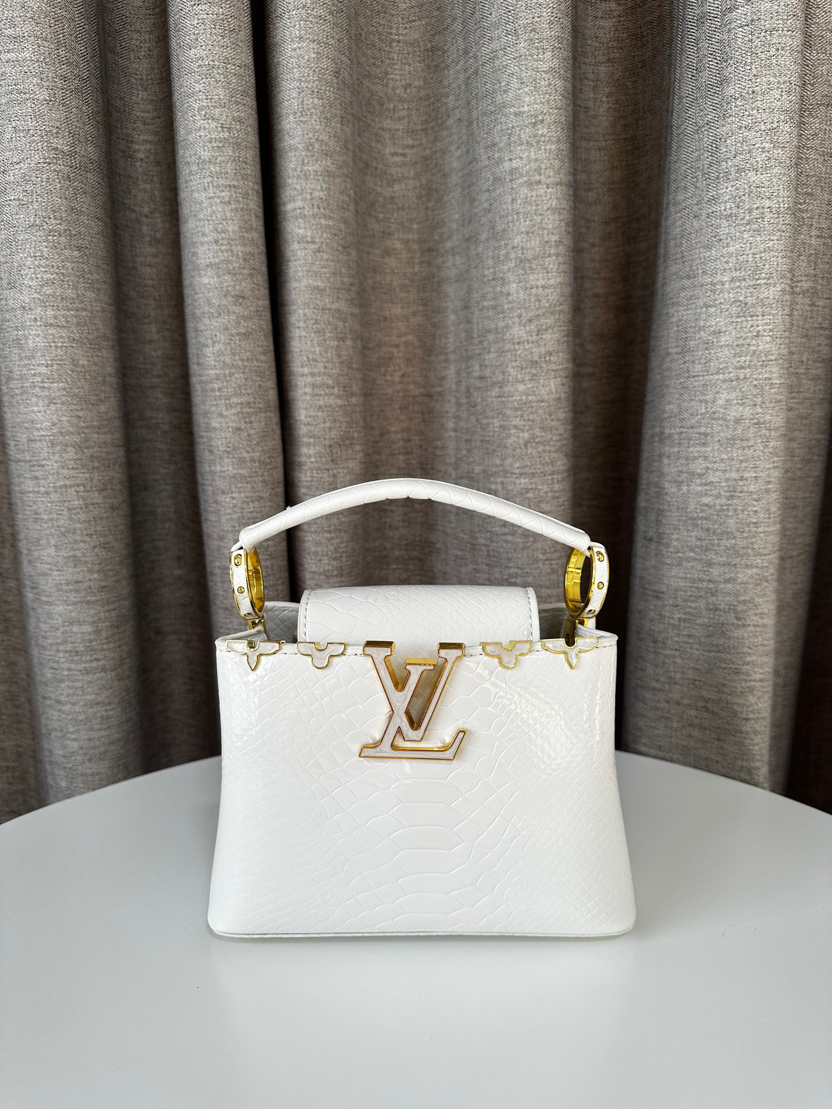 Lv Capucines Mini bag