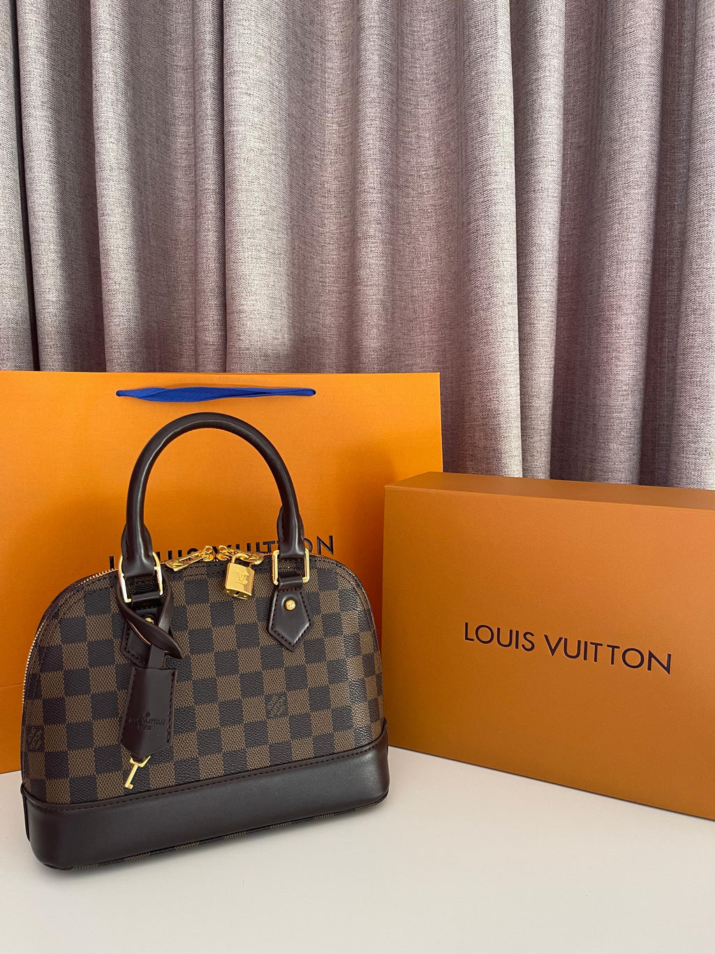 Louis Vuitton Alma Medium bag
