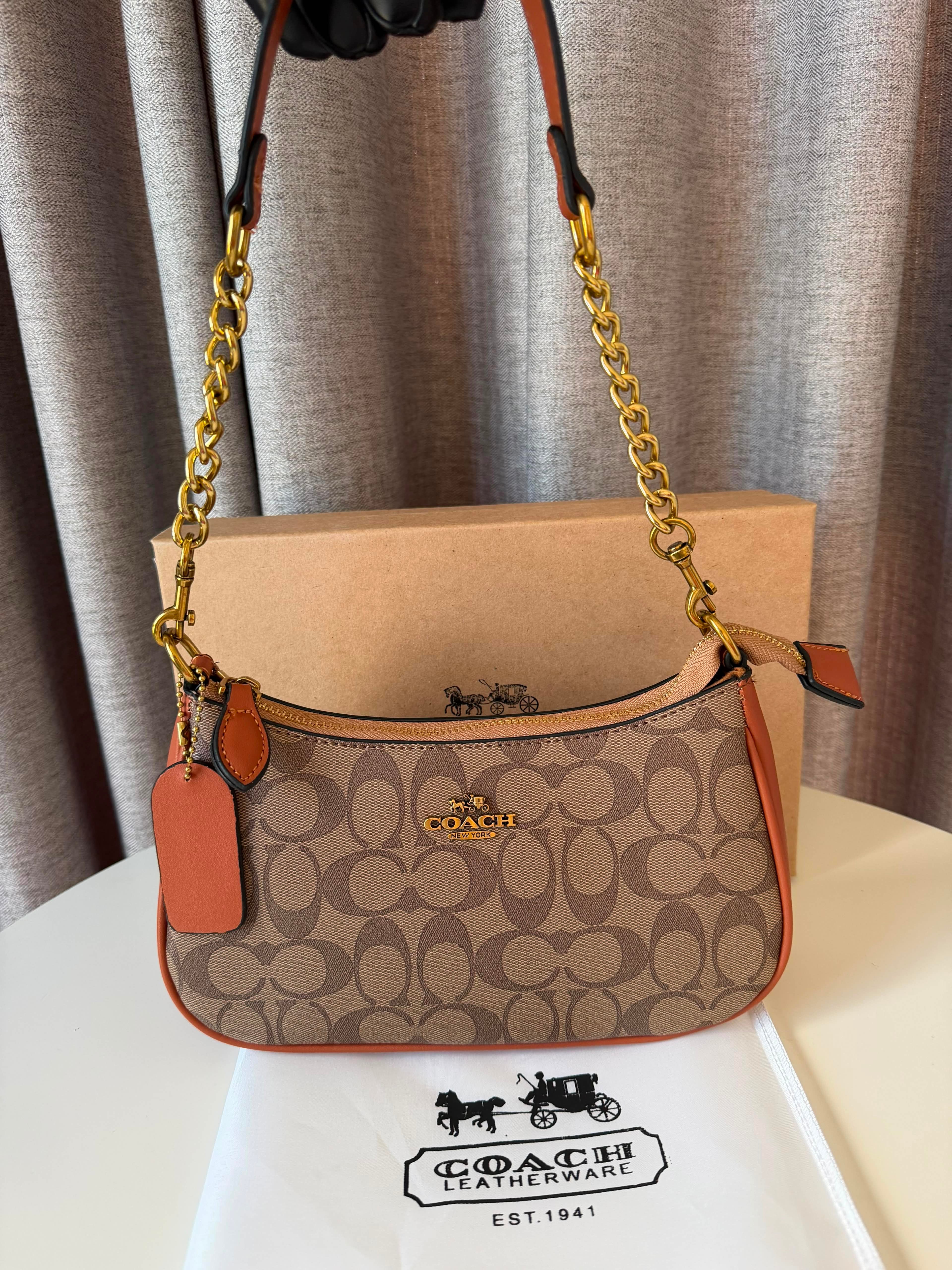 Coach Shoulder bag