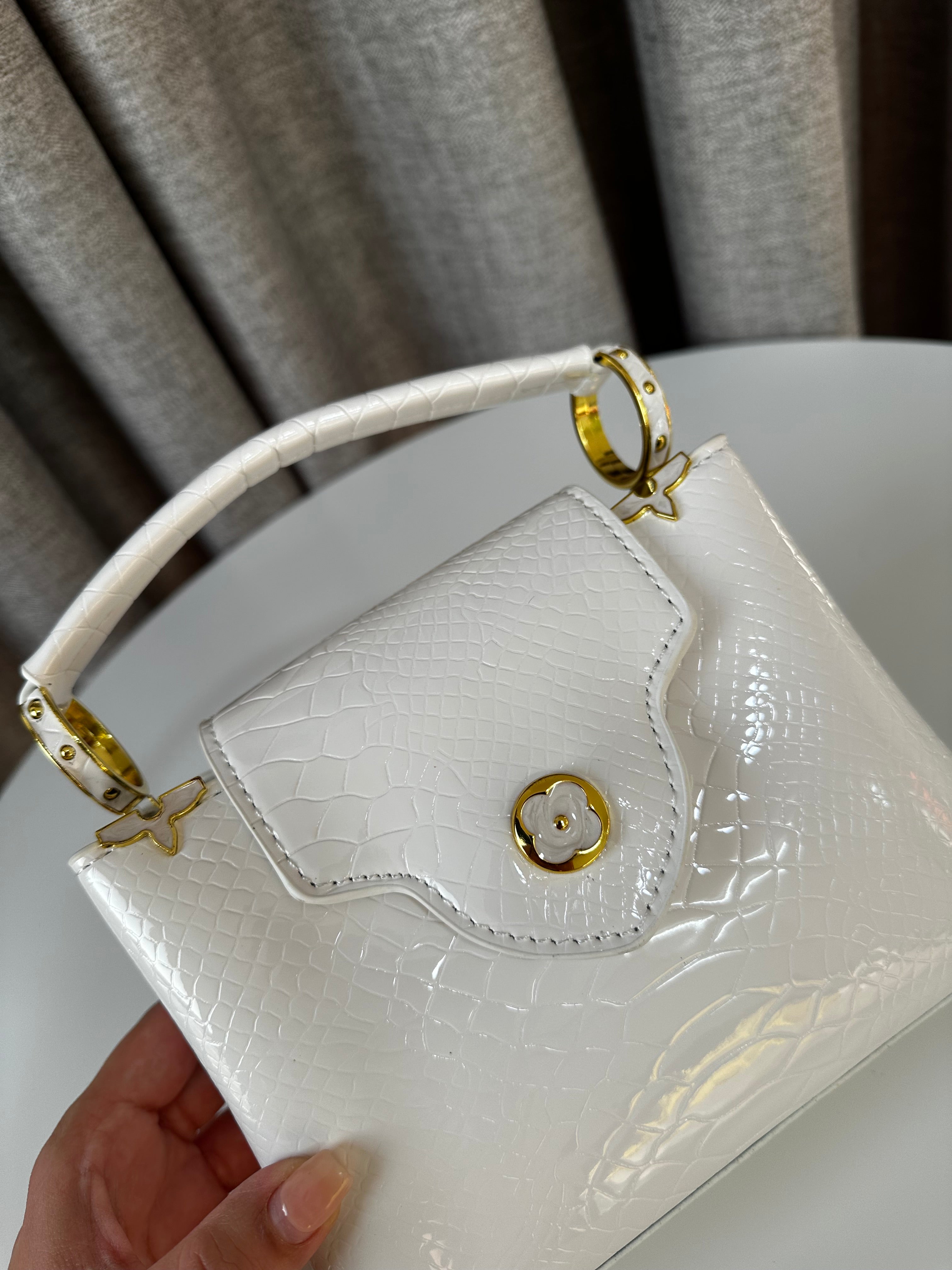 Lv Capucines Mini bag