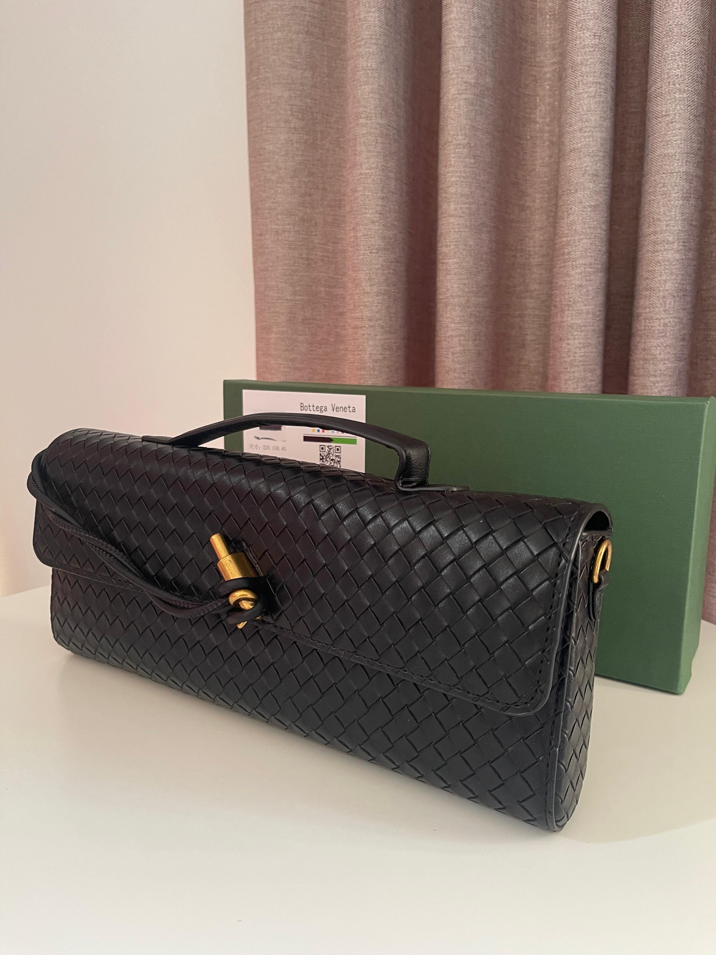Bottega Veneta Andiamo Clutch