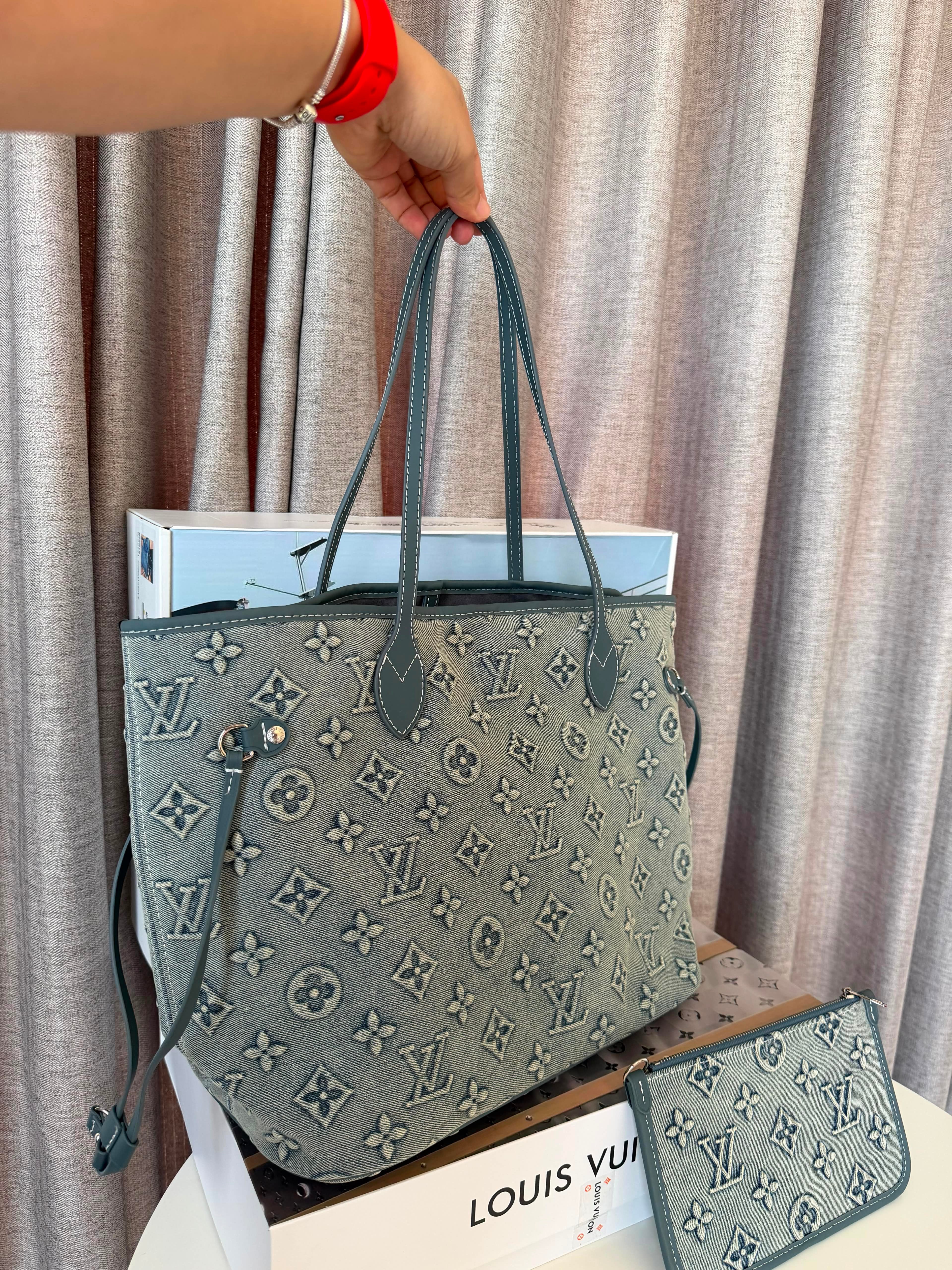 Louis Vuitton Neverwoof MM
