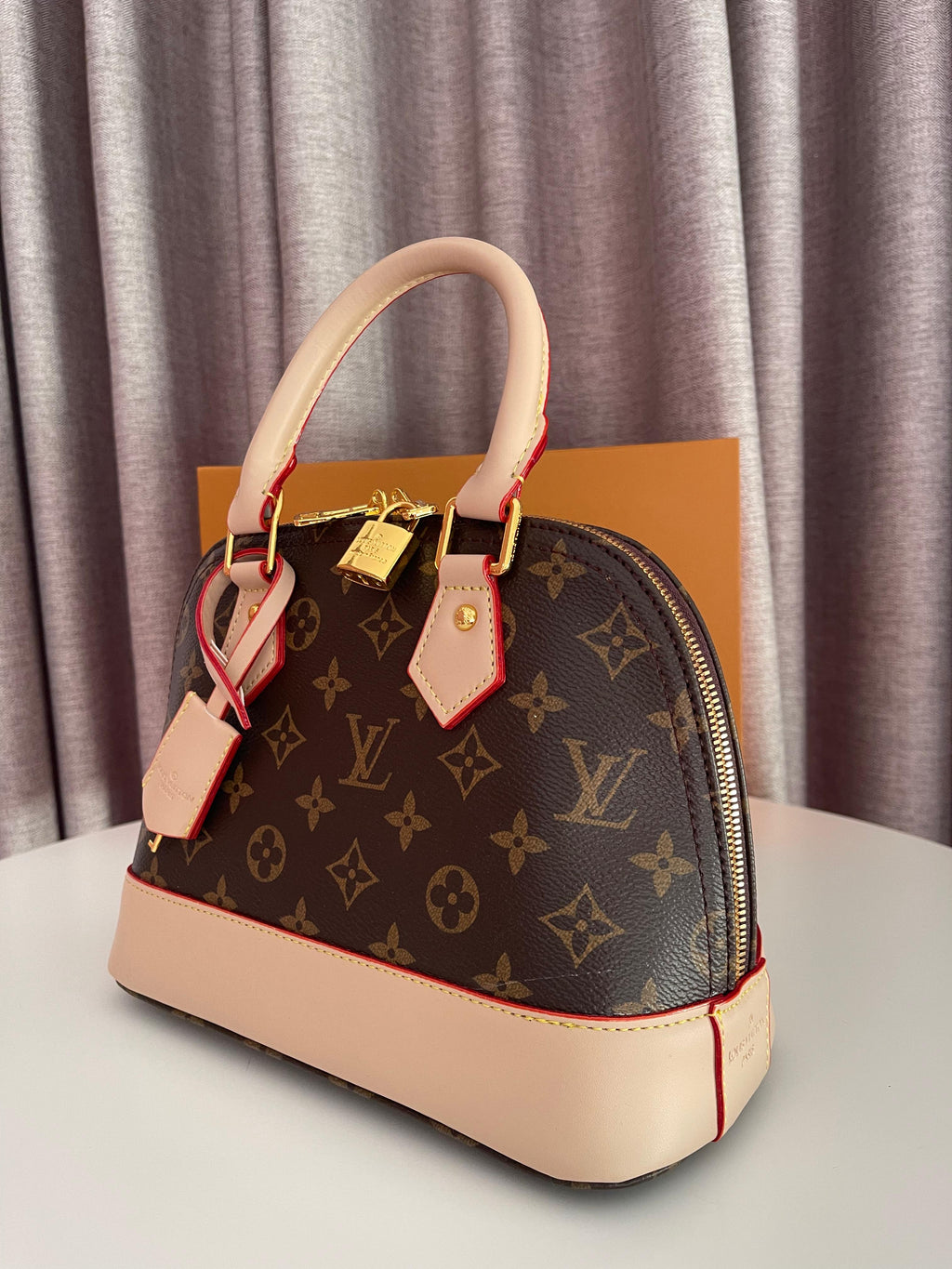 Louis Vuitton Alma Medium bag