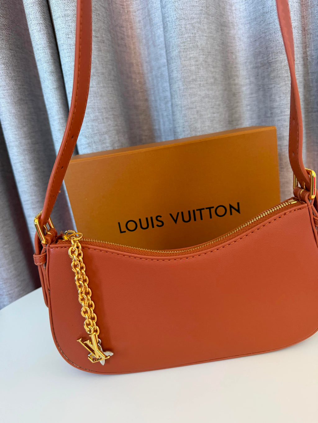 Louis Vuitton Shoulder bag