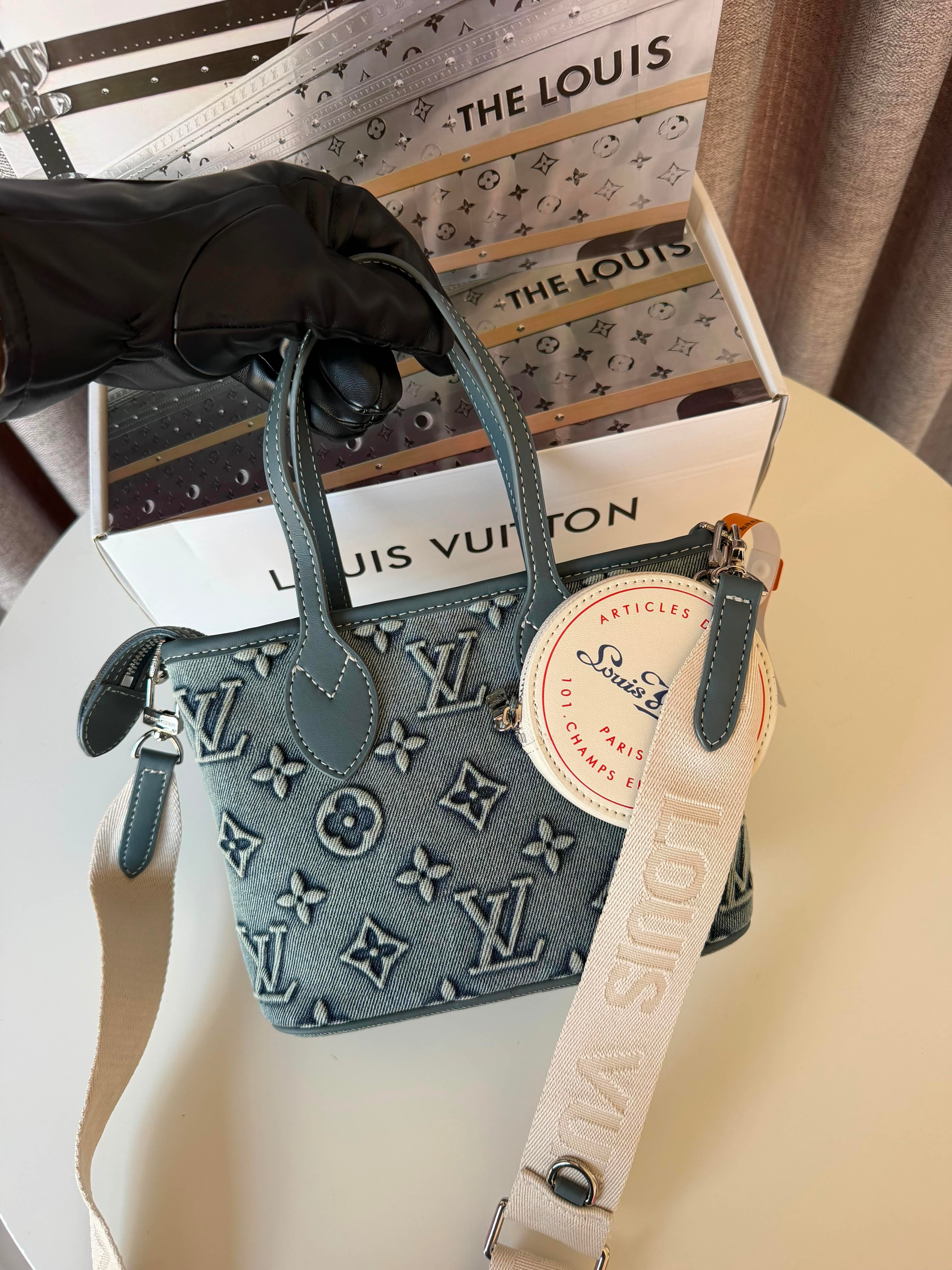 Louis Vuitton Neverwoof BB