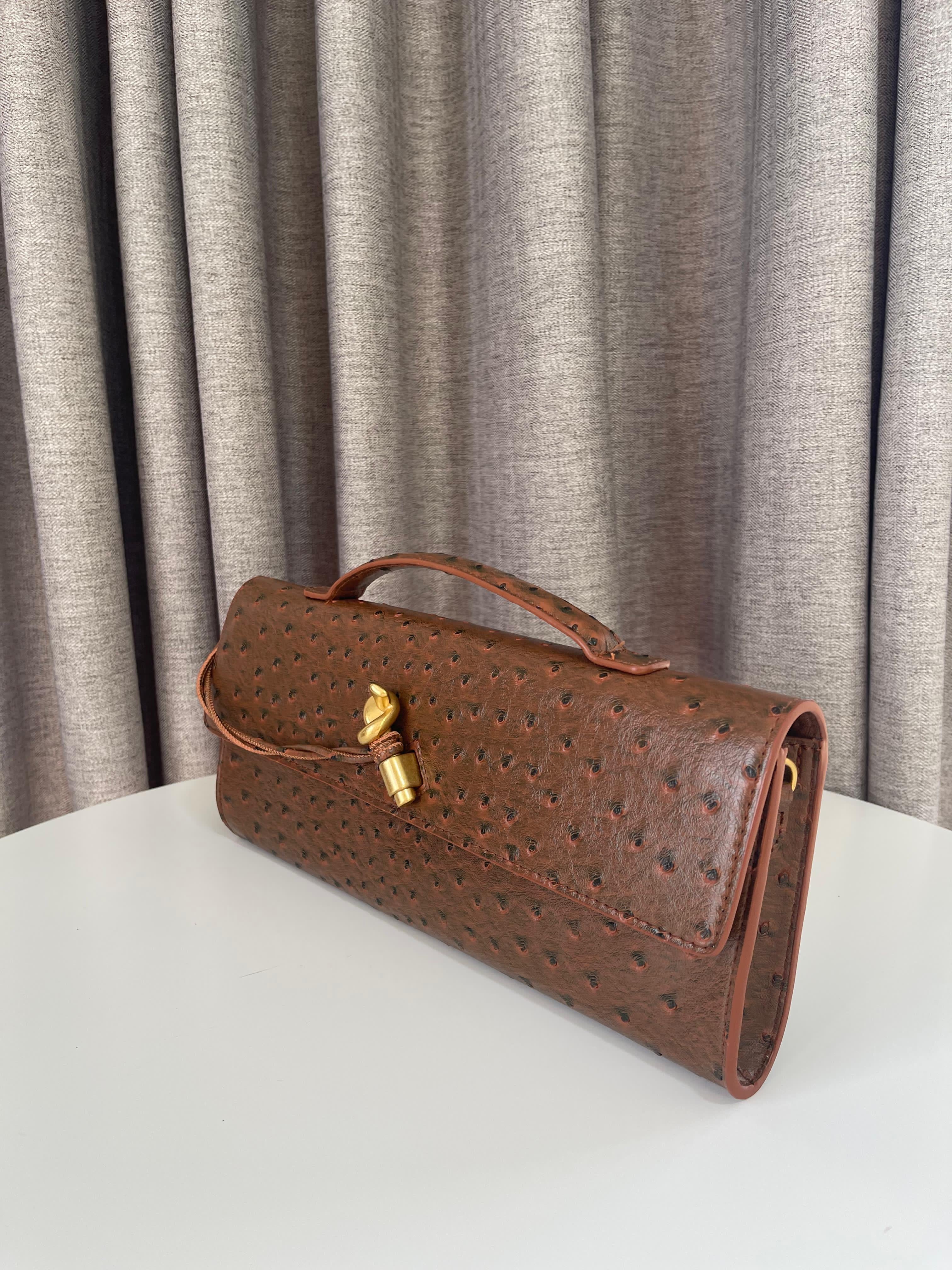 Bottega Veneta Andiamo Clutch