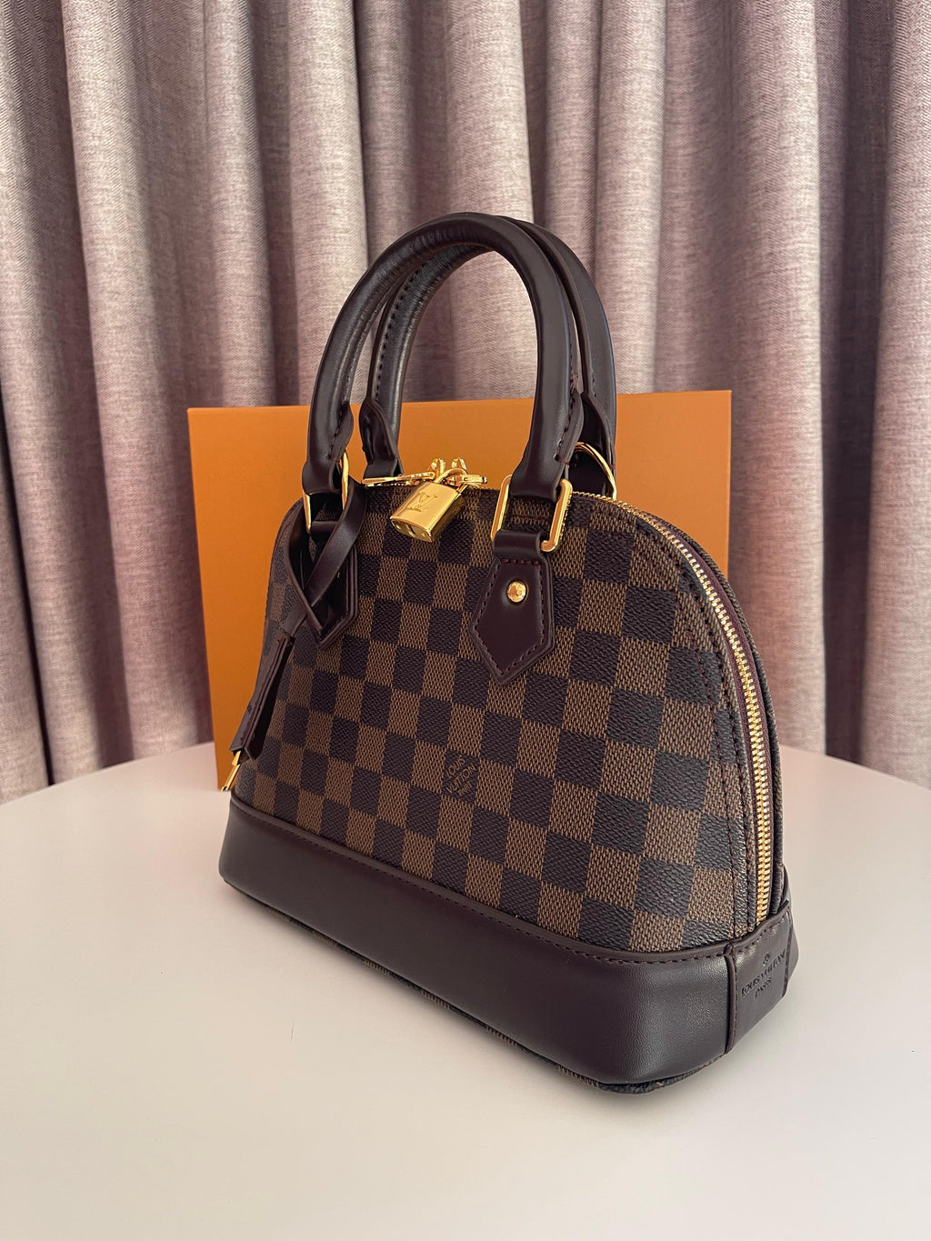 Louis Vuitton Alma Medium bag