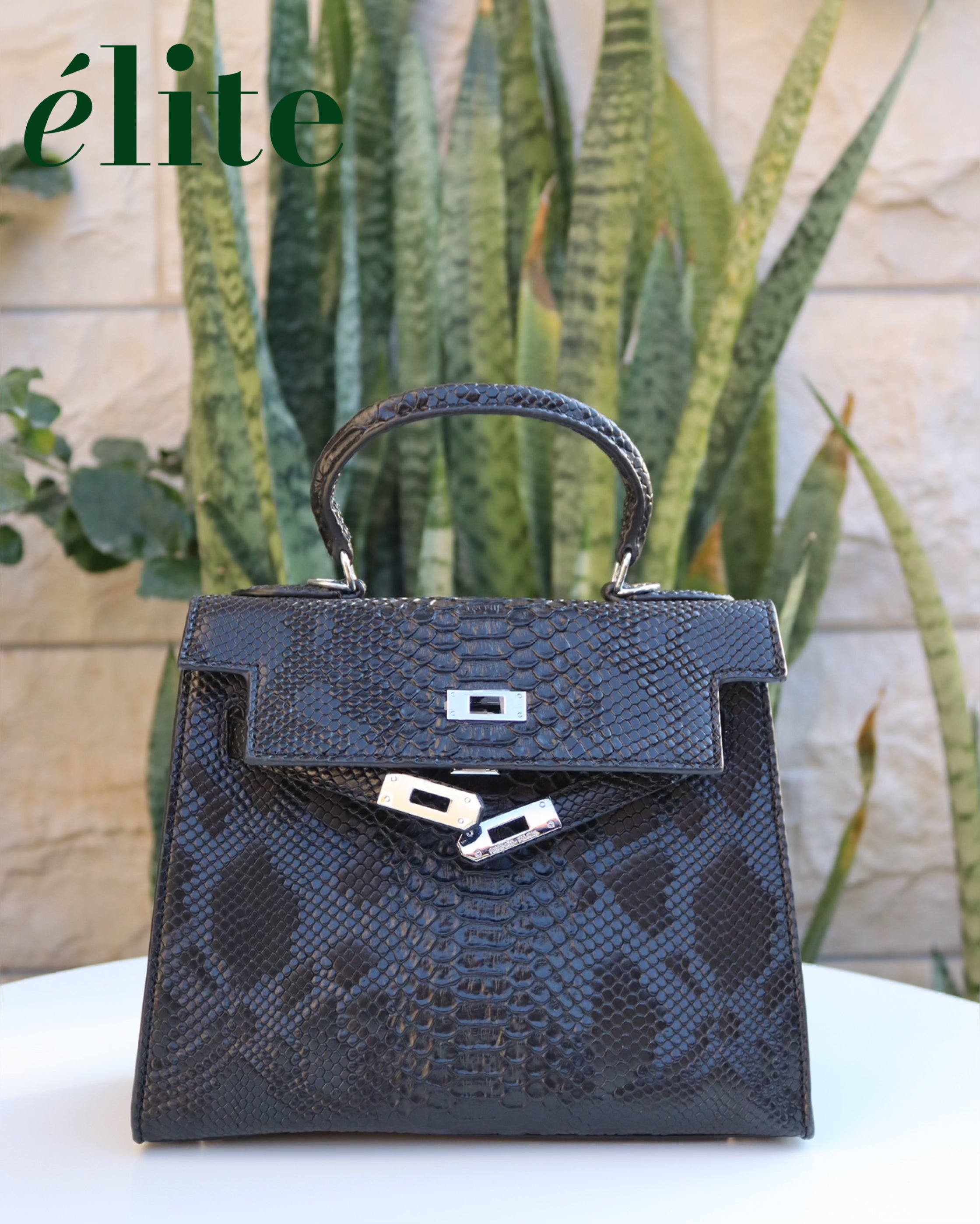 Hermes Kelly Textured Leather bag